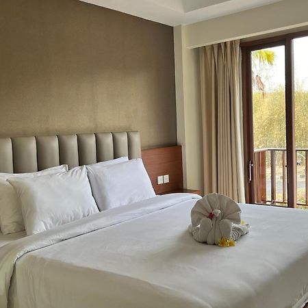New Kuta Hotel By Lorin Uluwatu Kültér fotó