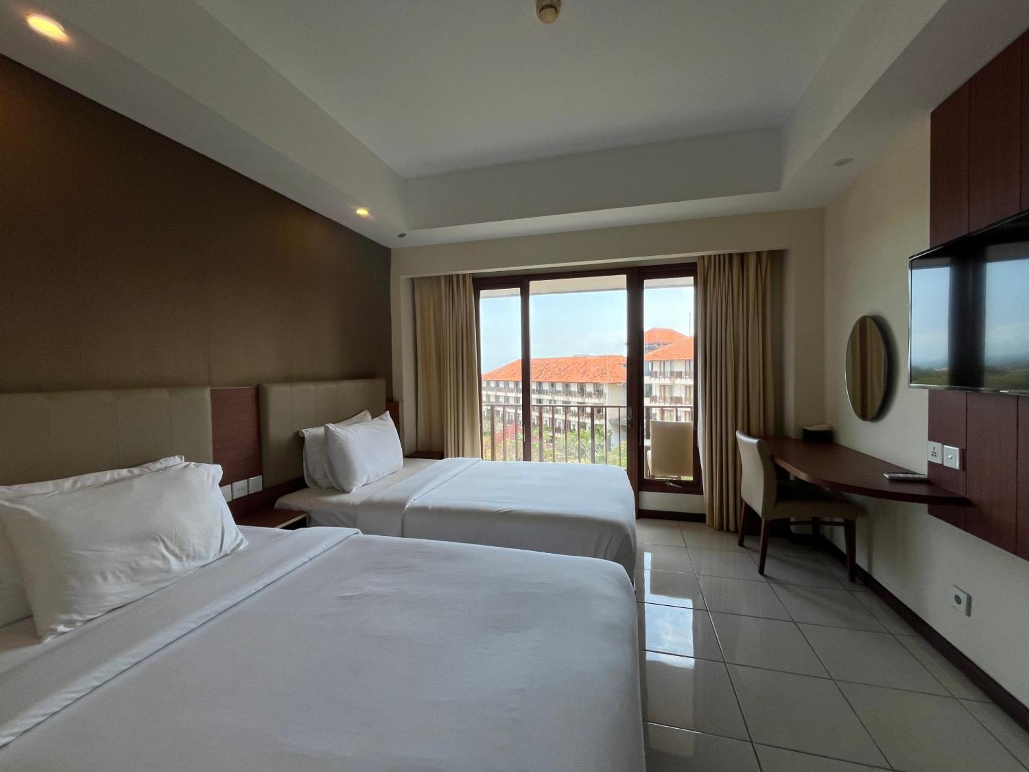 New Kuta Hotel By Lorin Uluwatu Kültér fotó