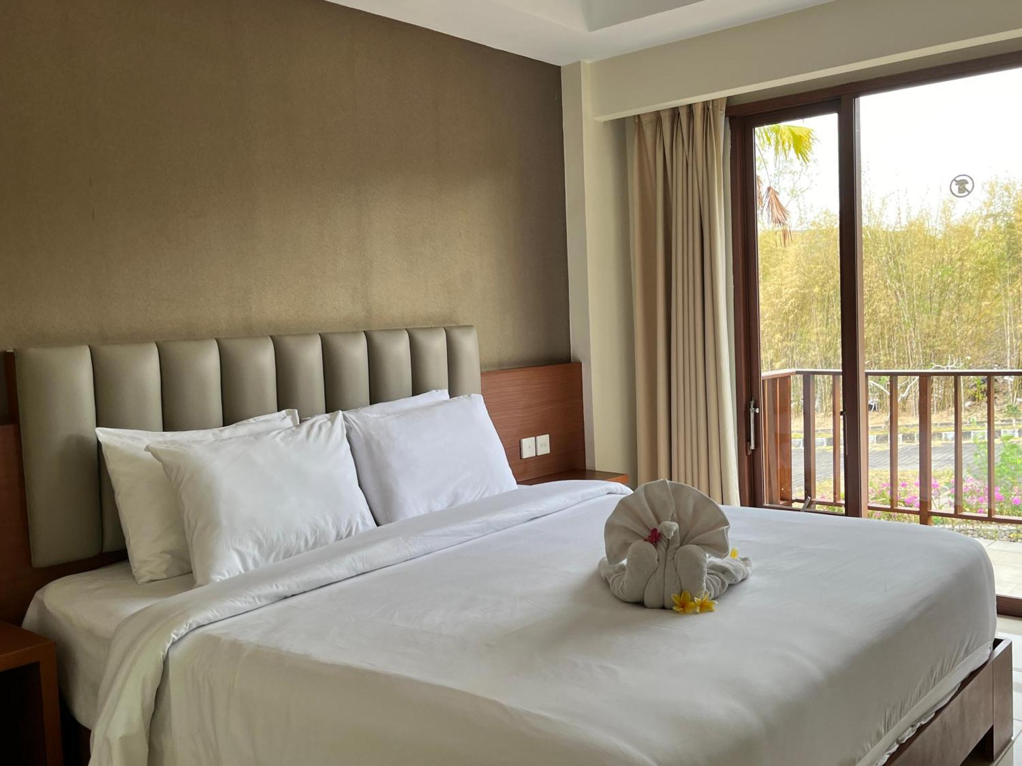 New Kuta Hotel By Lorin Uluwatu Kültér fotó